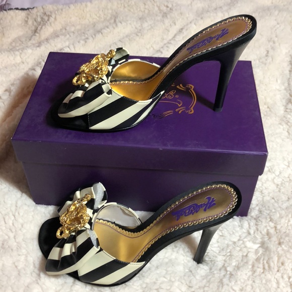 NEW-Anthropologie Hale Bob Bow Tie/Gold Medallion - Picture 3 of 8